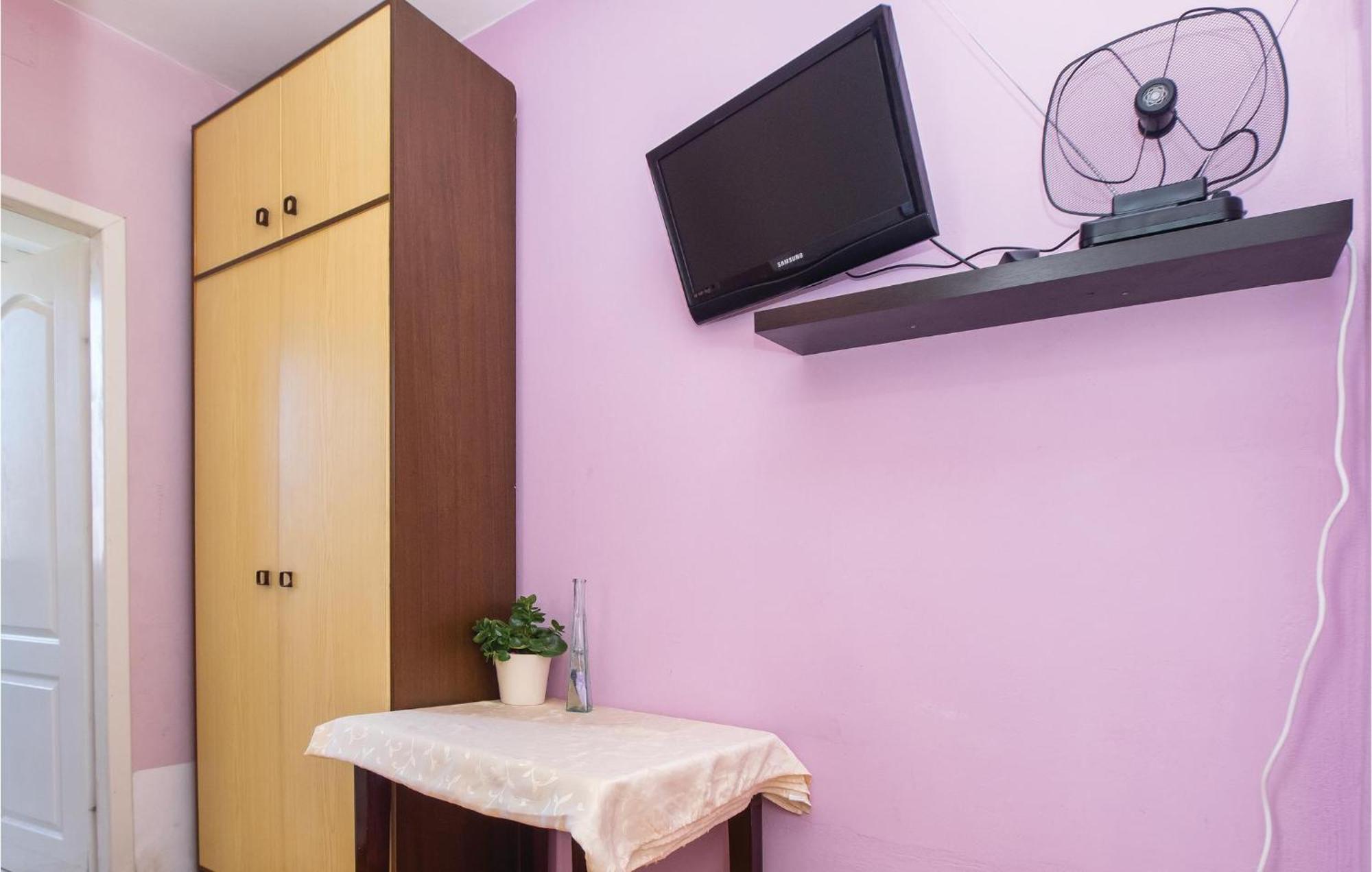 Amazing Apartment In Split With Kitchen Eksteriør billede