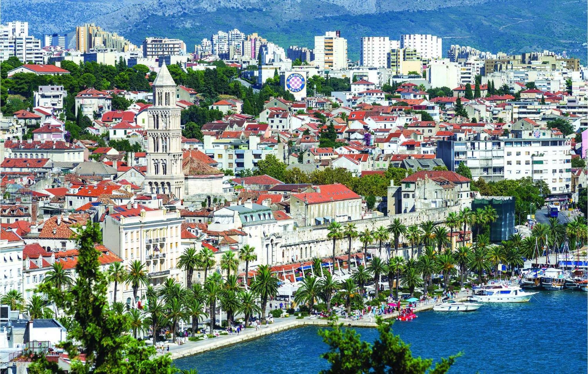 Amazing Apartment In Split With Kitchen Eksteriør billede