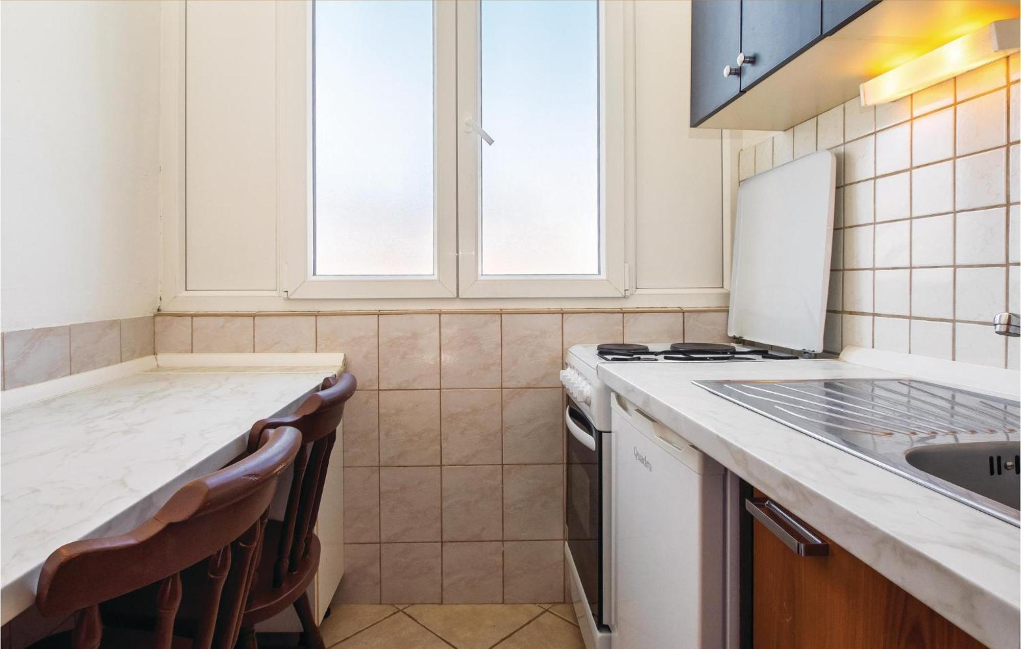 Amazing Apartment In Split With Kitchen Eksteriør billede